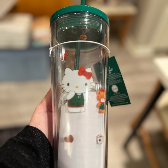 Starbucks Hello Kitty Limited Edition 2025 Tumbler with Green Lid and Straw - Picture 2 of 4
